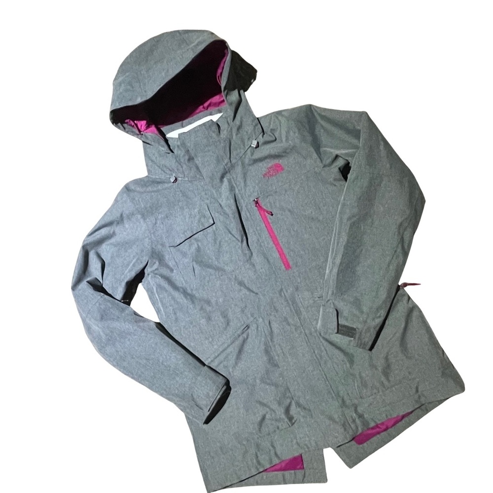 The North Face Womens insulated snow coat size medium Jj30